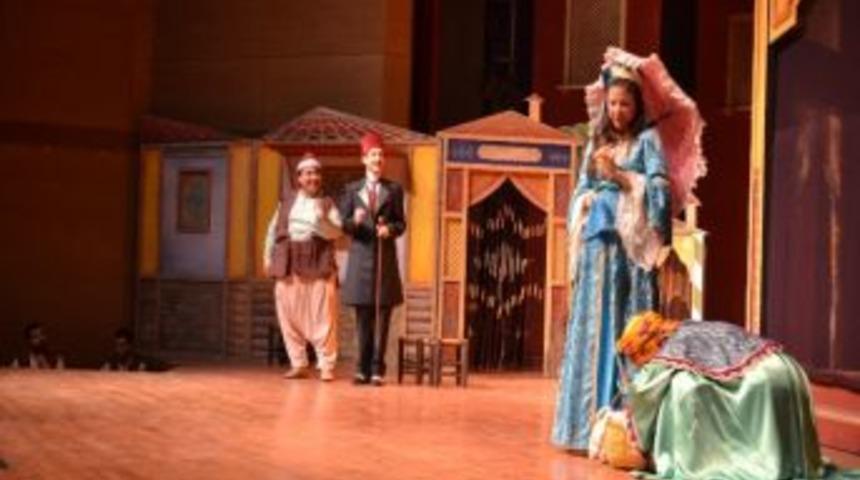 'kanlı Nigar' Batman'da Sahnelendi