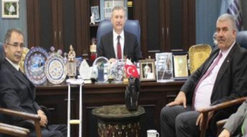 Kocaseyit Havaalanı M&uuml;d&uuml;r&uuml;nden Başkan &Ccedil;ağlar'a Ziyaret