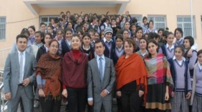 Başkale Kardelen Kız Meslek Lisesi Onay Bekliyor
