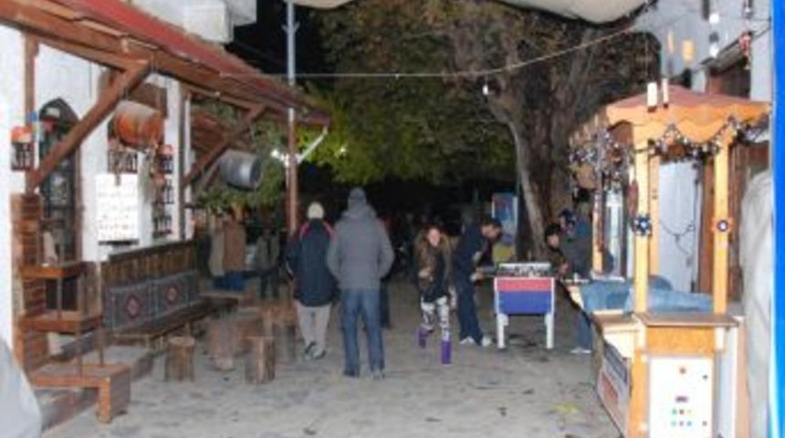 Şirince "kıyamet" Gecesini Sakin Ge&ccedil;irdi
