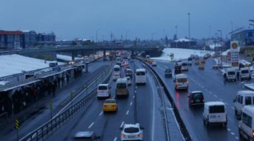 İstanbul Trafiğinde Sabah Yoğunluğu Yaşanmadı