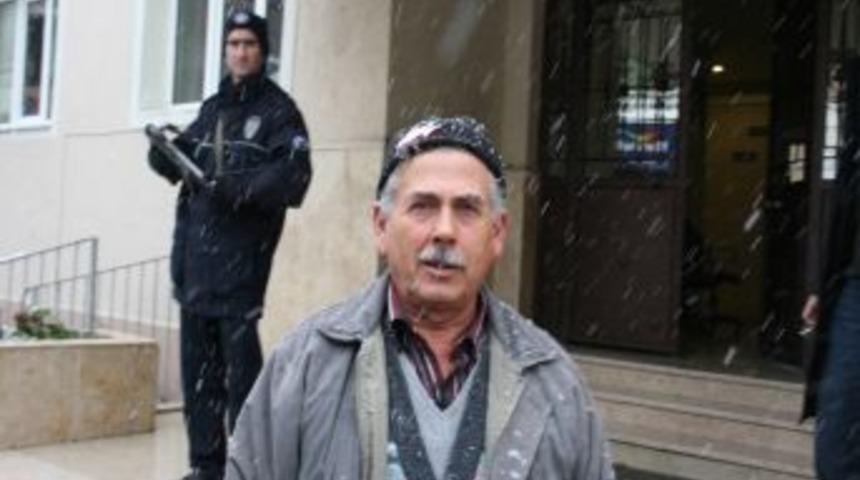 Sahte Savcıya Inanıp Para Yatırmaya Giden Şahsı Polis Yoldan &Ccedil;evirdi