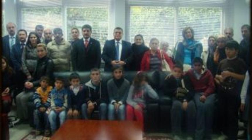 Kaymakam &Ouml;zarslan &Ouml;ks&uuml;z &Ccedil;ocukları Konuk Etti