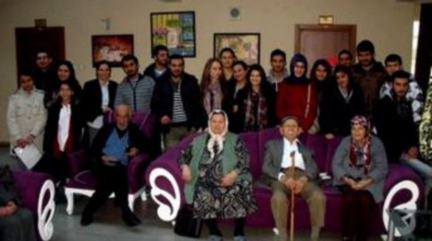 Ad&uuml;&rsquo;l&uuml; Gen&ccedil;ler &lsquo;bir Demet &Ccedil;i&ccedil;ekle&rsquo; B&uuml;y&uuml;klerinin G&ouml;nl&uuml;n&uuml; Aldı