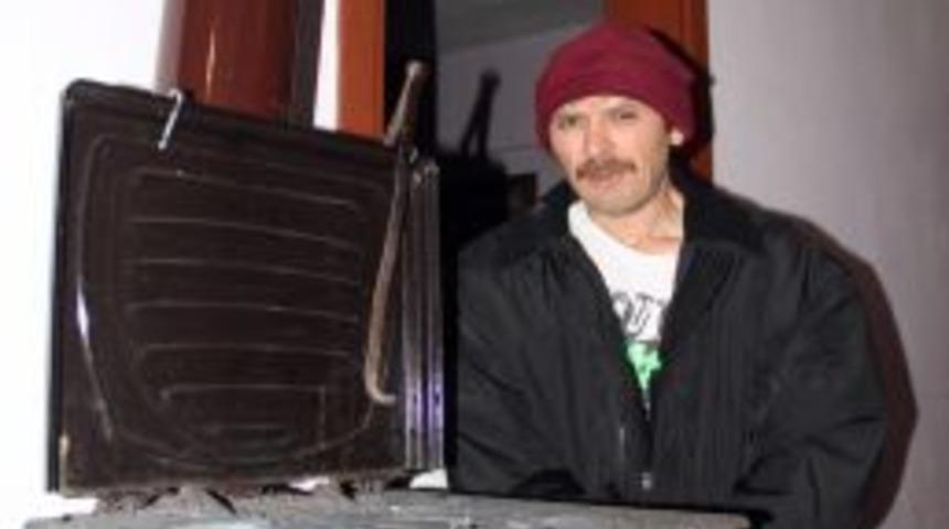 'Ormanda Kayboldum' Ihbarıyla Jandarmayı Alarma Ge&ccedil;irdi, Evinde Bulundu