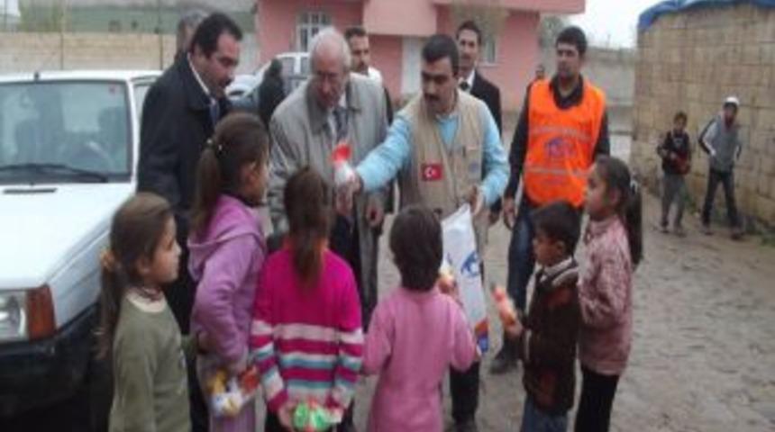 Kimse Yok Mu, Ak&ccedil;akale'deki Suriyeli M&uuml;ltecilere Yardım Eli Uzattı
