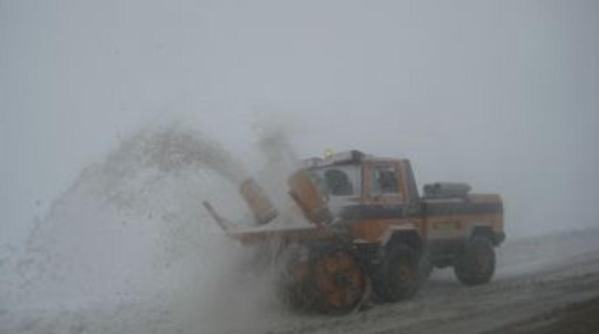 Doğuda Kış: Erzurum'da 346 K&ouml;y Yolu Kapandı