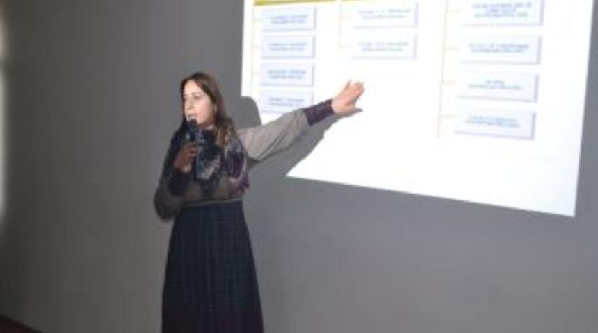 Kula'da Y&uuml;ksek Okul &Ouml;ğrencilerine Erasmus Programı Tanıtıldı