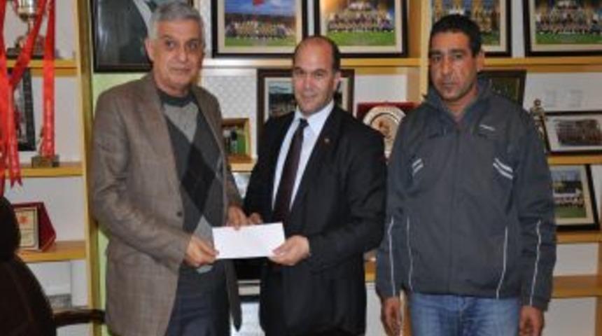 Taraftar Grubundan Tarsus İdman Yurdu'na Maddi Destek