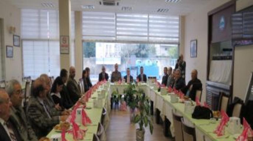 S&ouml;ke Kaymakamı Demirezer 2012 Yılını Değerlendirdi