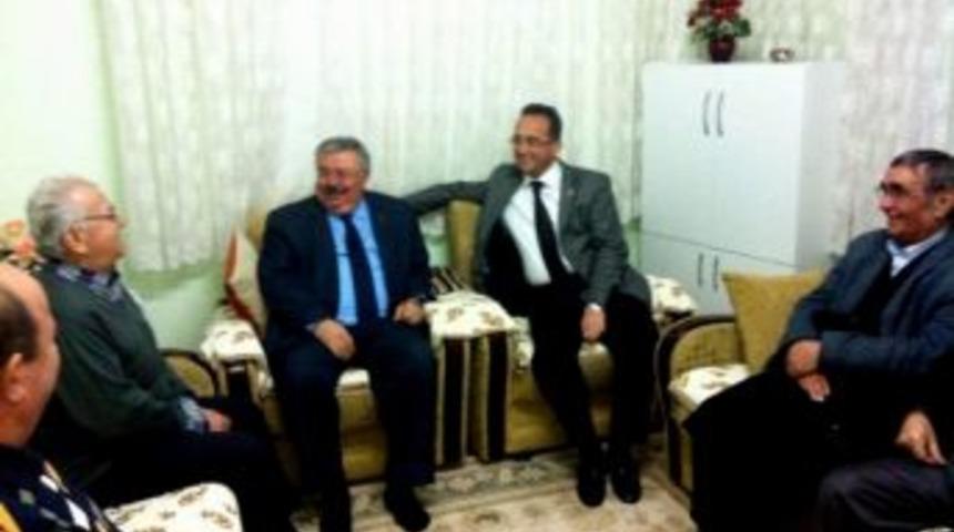 Chp&rsquo;li Tezcan, Balbay&rsquo;ın Ailesine Selam G&ouml;t&uuml;rd&uuml;