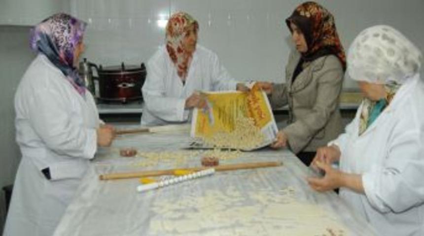 Mamaklı Kadınlar, Mantı A&ccedil;arak Aile B&uuml;t&ccedil;esine Katkı Sağlıyor