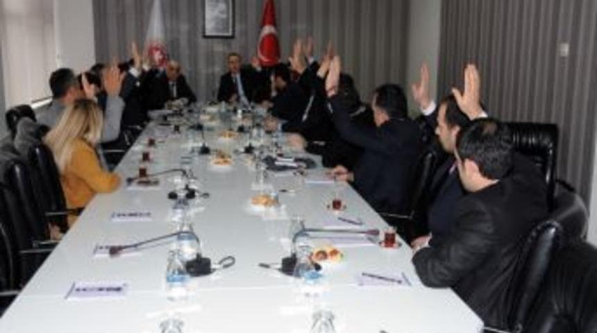 T&uuml;fek&ccedil;i G&uuml;ven Tazeledi