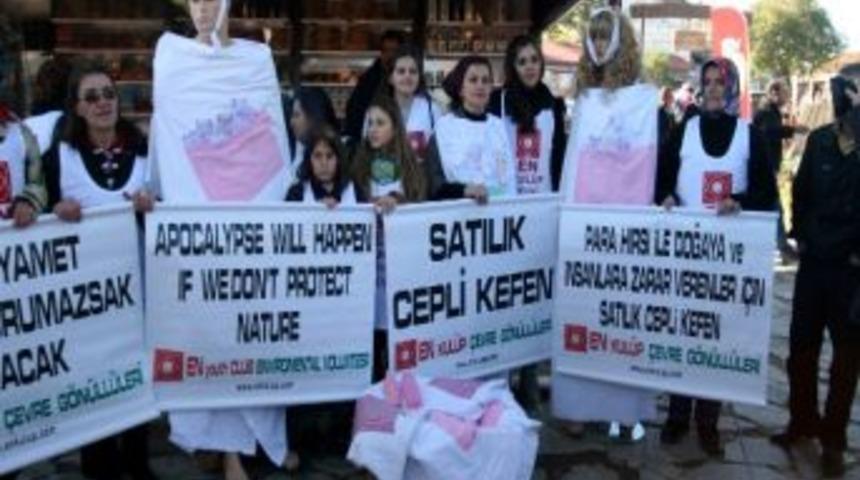 Şirince&rsquo;de Cepli Kefen Satışı