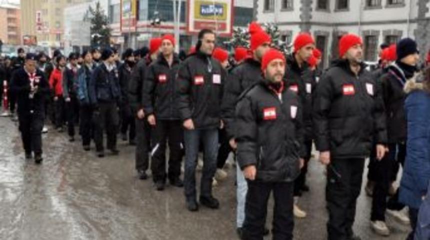 İzciler Allahuekber Şehitlerini Anmak İ&ccedil;in Yola &Ccedil;ıktı