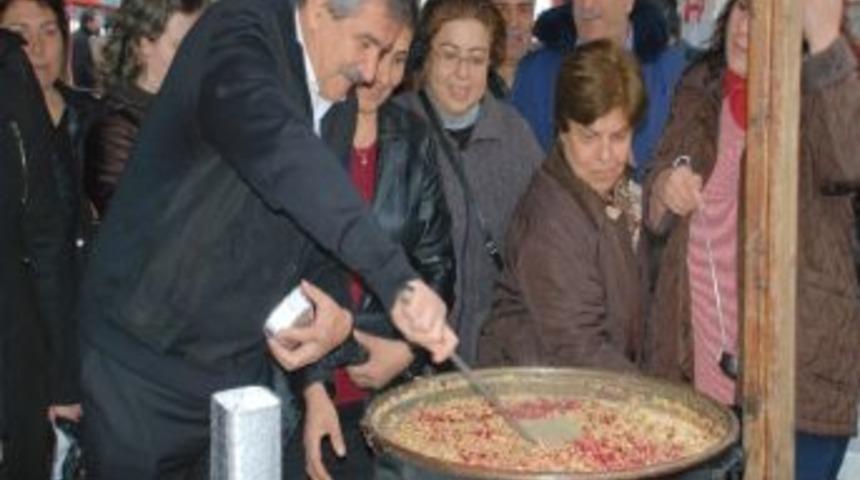 Yatağan Belediyesi&rsquo;nden Geleneksel Aşure Etkinliği