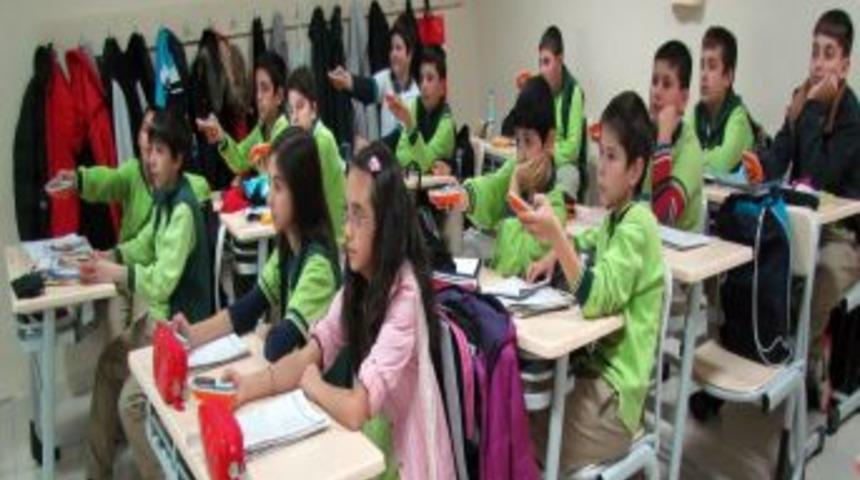 &Ouml;zel Nil&uuml;fer Safvet Koleji'nde Teknoloji Farklı Boyuta Taşındı