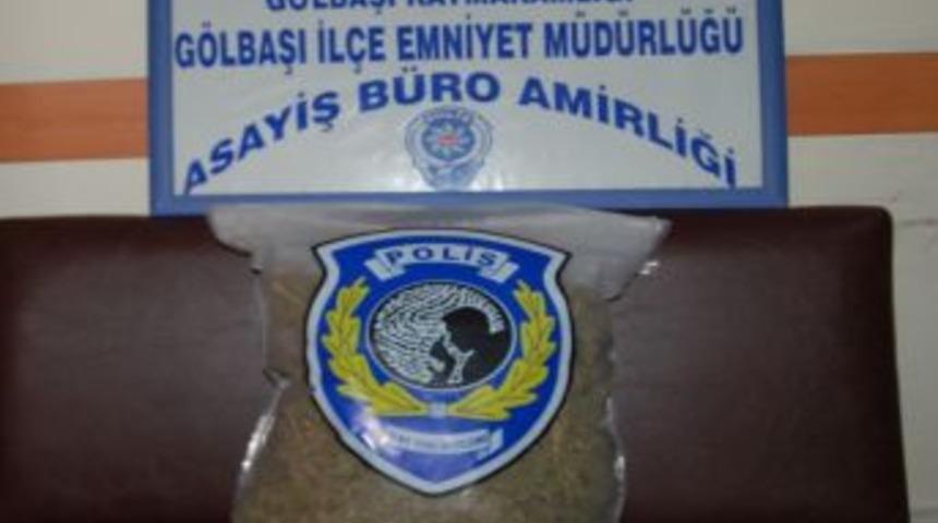 Ş&uuml;phelenilen 3 Şahıstan 70 Gram Esrar &Ccedil;ıktı