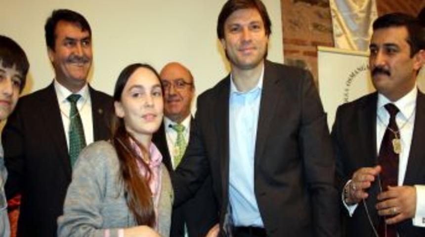 Sağlam, &Ccedil;ocuklar Ve Futbolcularla &Ccedil;anakkale&rsquo;yi Gezecek