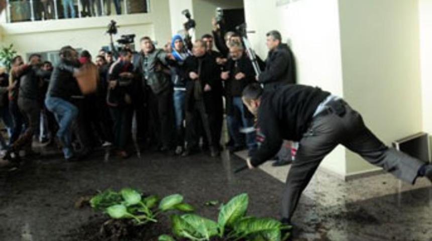 Esnaf, B&uuml;y&uuml;kşehir'i bastı