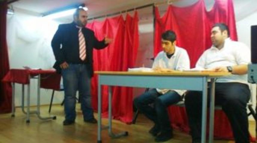 K&uuml;re&rsquo;de Tiyatro G&ouml;sterisi B&uuml;y&uuml;k Beğeni Topladı