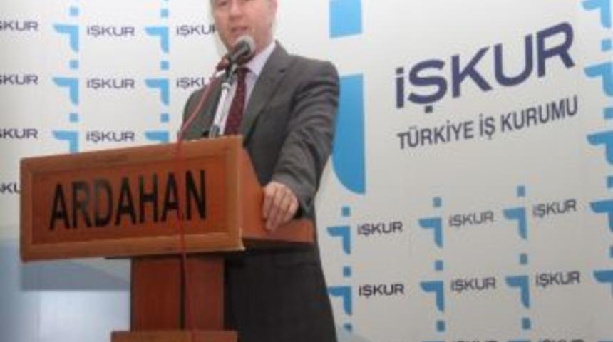 Ar&uuml;&rsquo;den İşkur Kariyer G&uuml;nlerine Destek