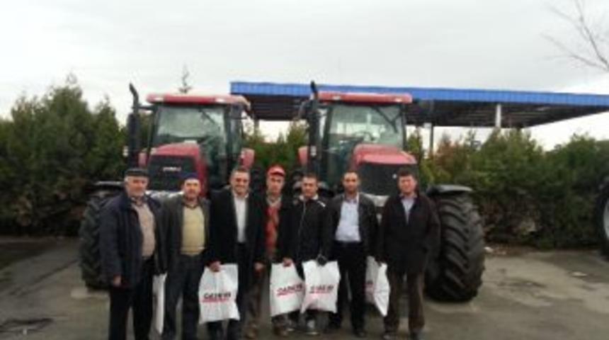 Sakaryalı &Ccedil;ift&ccedil;iler, Case Ih Fabrikasında