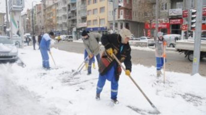 Boz&uuml;y&uuml;k&rsquo;te Karla M&uuml;cadele