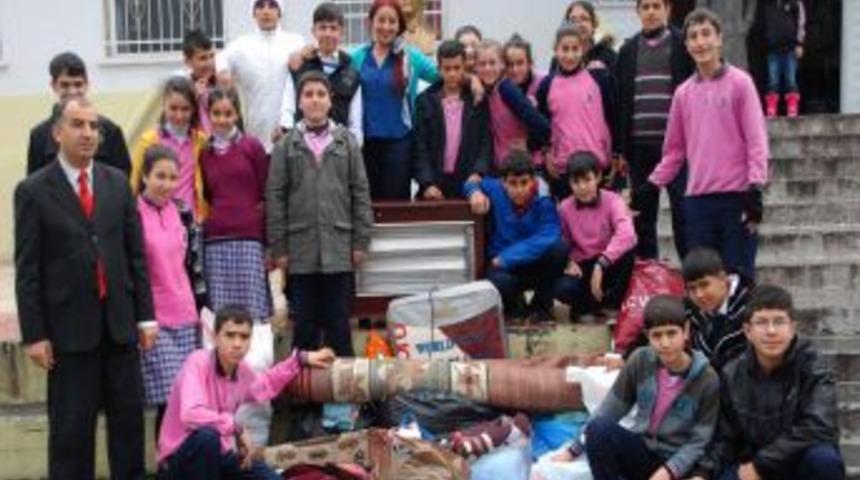 Şirinyurt İlk&ouml;ğretim Okulu'ndan Suriyelilere Kışlık Eşya Yardımı