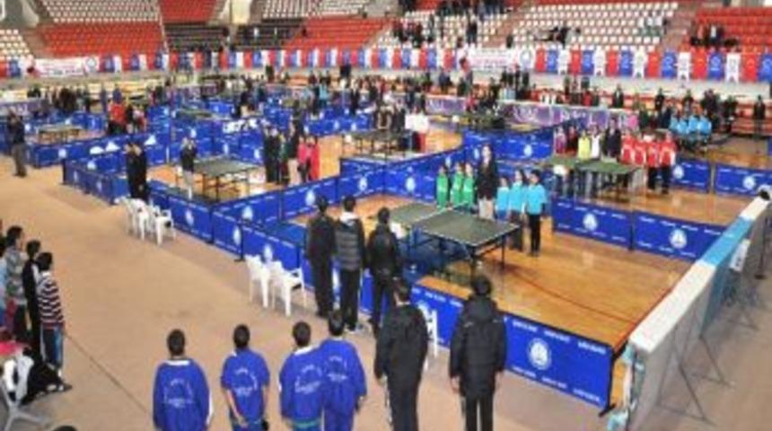 Şahinbey Belediyesi 3. Masa Tenisi Turnuvası Başladı