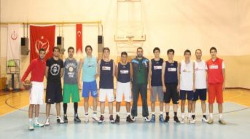 12 Dev Adam Seriyi S&uuml;rd&uuml;rmek İstiyor