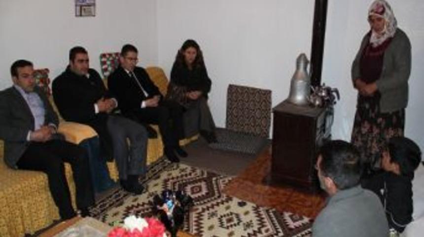 Doğubayazıt Kaymakamı Akşam Evlere Misafir Oluyor