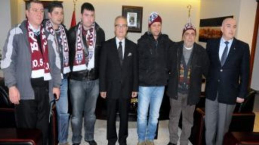 Bandırmaspor Taraftarlarından Belediyeye Ziyaret