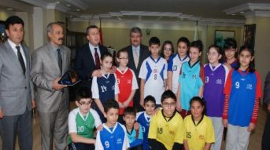 Başkan Korkmaz&rsquo;dan Eğitime Destek