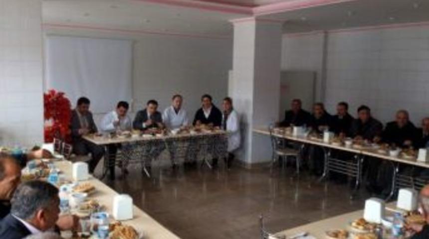 Hastane Başhekimi Muhtarlarla Buluştu