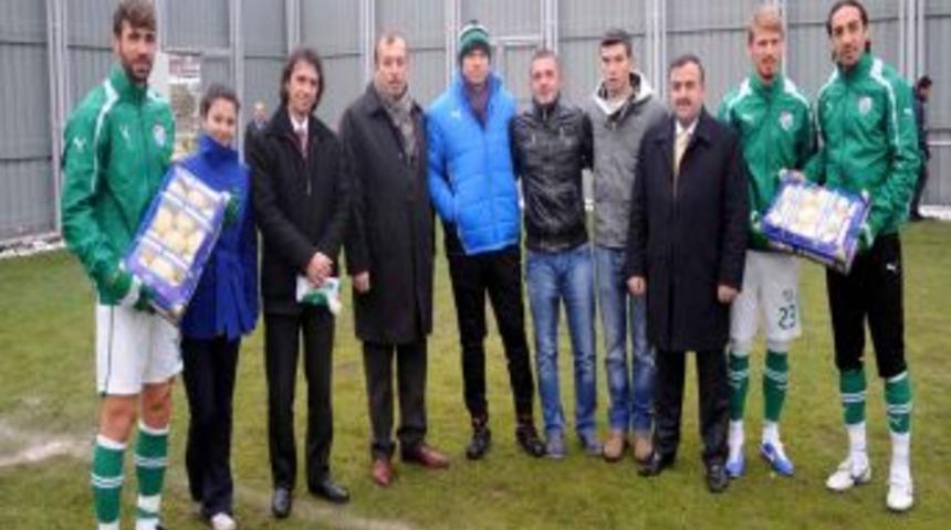 Bursaspor, Gen&ccedil;lerbirliği Hazırlıklarını S&uuml;rd&uuml;rd&uuml;