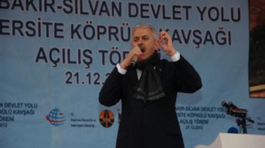 Bakan Yıldırım: Diyarbakır'ı &Uuml;lkenin Diğer Illerine B&ouml;l&uuml;nm&uuml;ş Yollarla Bağladık