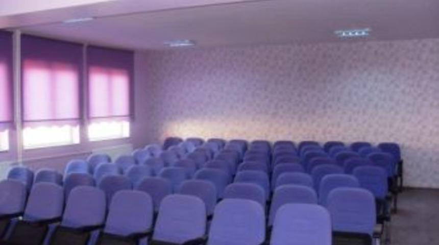 Belediye&rsquo;den Okullara &Ccedil;ok Ama&ccedil;lı Salon