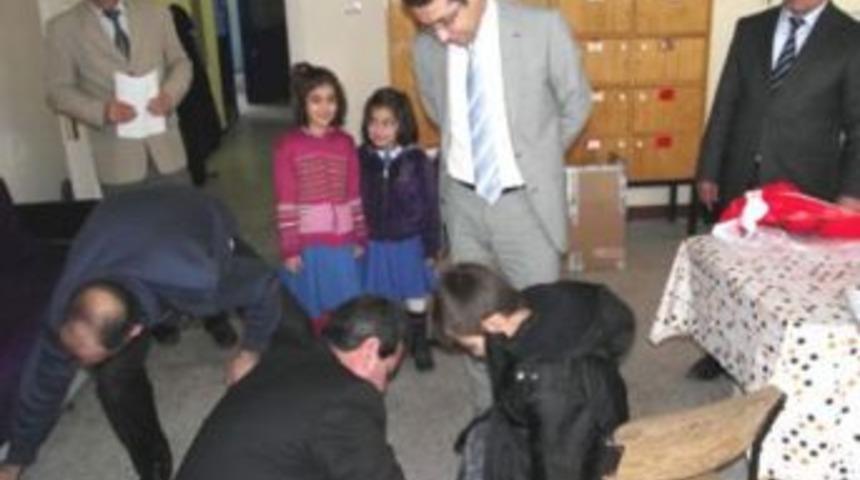 175 &Ouml;ğrenciye Giyim Yardımı