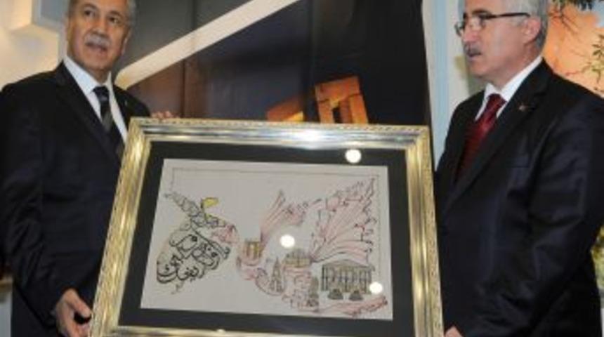 Başbakan Yardımcısı Arın&ccedil; &Ccedil;anakkale'de