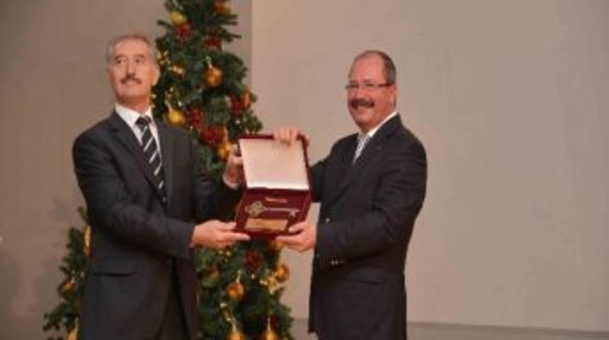 Başkan Altung&uuml;n&rsquo;e Makedonlardan Fahri Hemşerilik Beratı