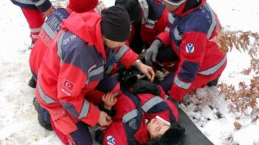 (&ouml;zel Haber) Umke&rsquo;den Kar Altında Filmleri Aratmayacak Kurtarma Tatbikatı