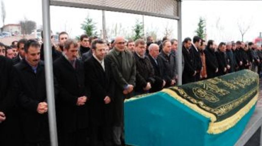Turan &Ccedil;akır&rsquo;ın Acı G&uuml;n&uuml;