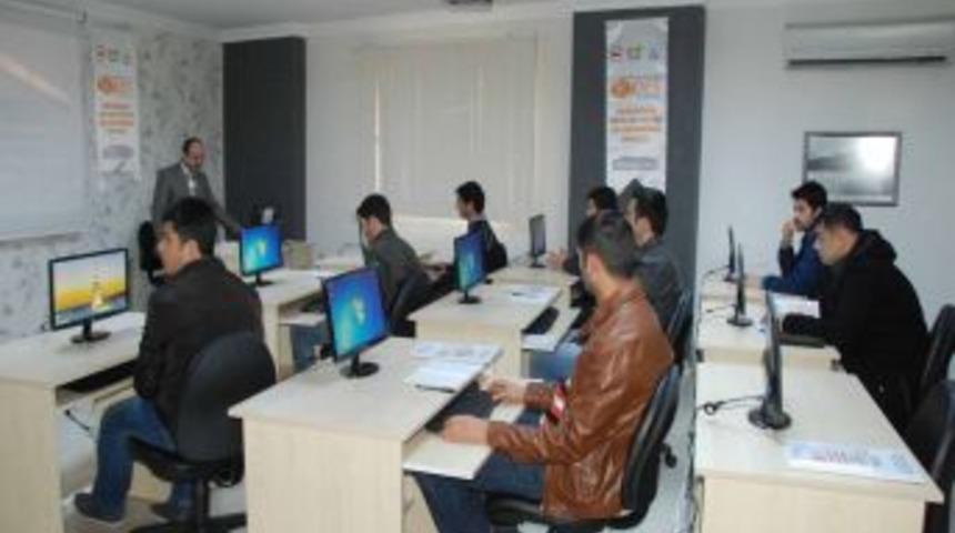 KİSİAD, Mesleki Eğitimlerle Gen&ccedil;lere Iş Imkanı Sağlıyor