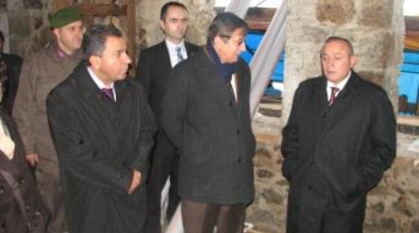 Vali Kızılcık Yakup Ağa Konağı'ndaki Restorasyon &Ccedil;alışmalarını İnceledi