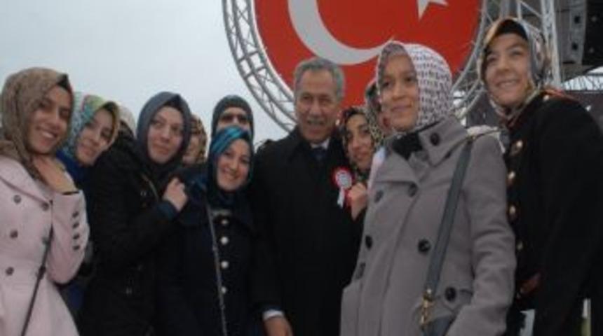 &Ccedil;om&uuml; İlahiyat Fak&uuml;ltesi'nin Temeli Atıldı