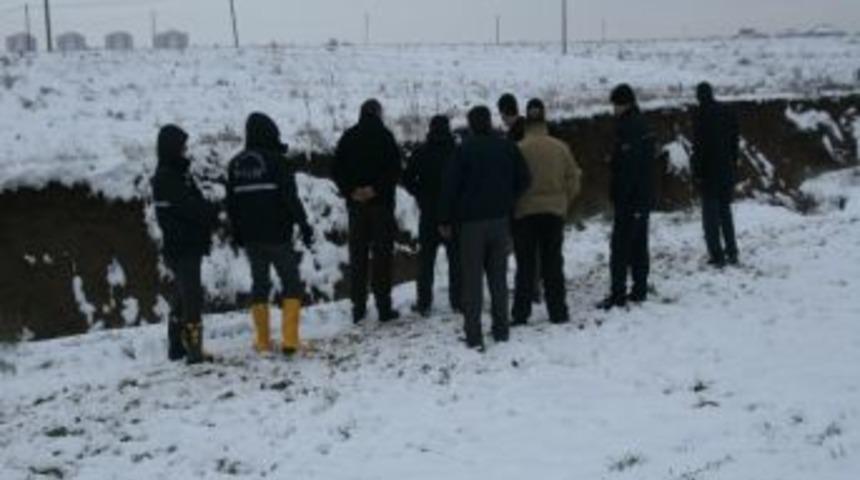 Derede Ceset Bulundu