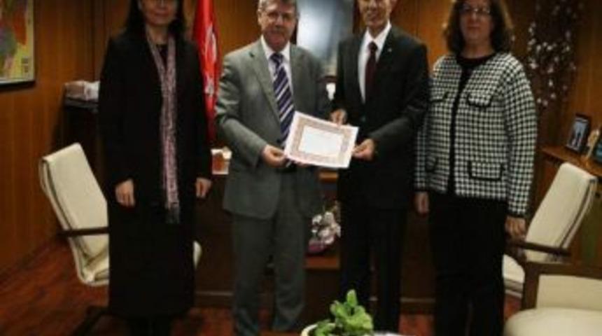 Bursa&rsquo;nın &Ouml;rnek &Ouml;ğretmeninden G&uuml;lsar&rsquo;a Ziyaret