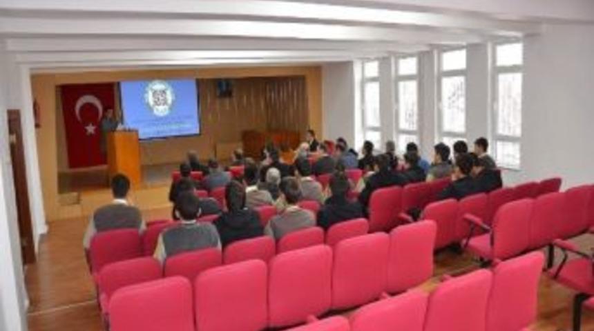 K&uuml;t&uuml;phaneye Mini Konferans Salonu Yapıldı