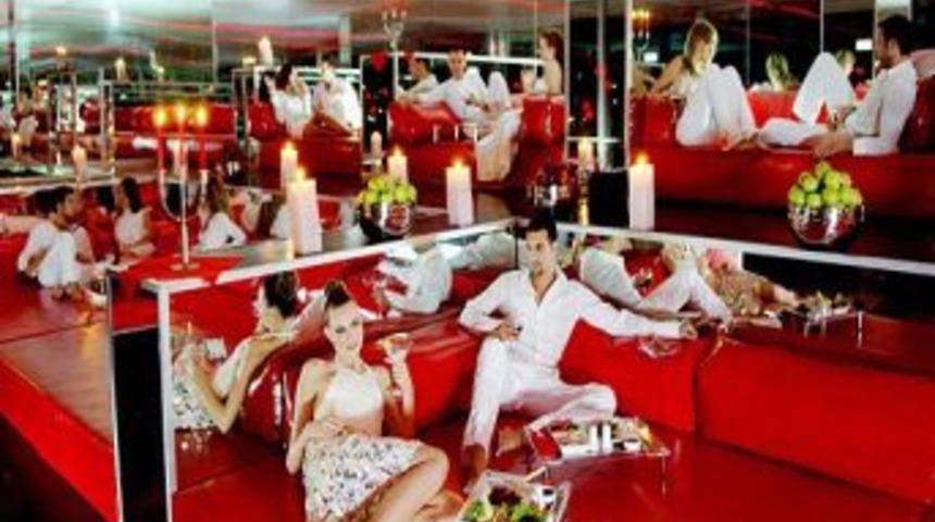 D&uuml;nyanın En Seksi Oteli Satıldı